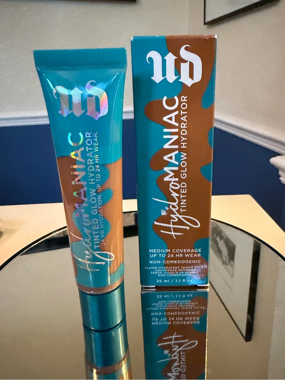 Urban Decay Hydromaniac Tinted Glow Hydrator Medium Dark NIB